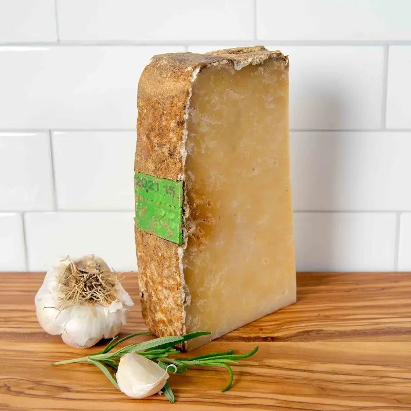 Cantal Fermier, cow's milk, Auvergne, France  0.5lb