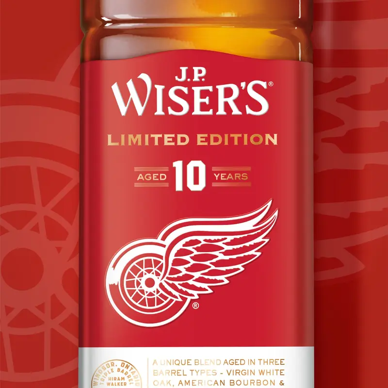 J.P. Wiser's and DETROIT RED WINGS De Luxe 10 Year Old Blended Canadian Whisky , Ontario, Canada (750ml)